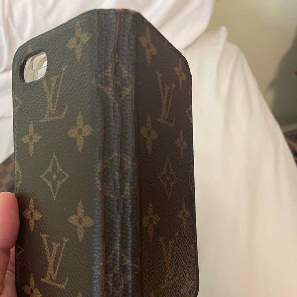 Louis Vuitton iPhone case - Picture 4 of 4